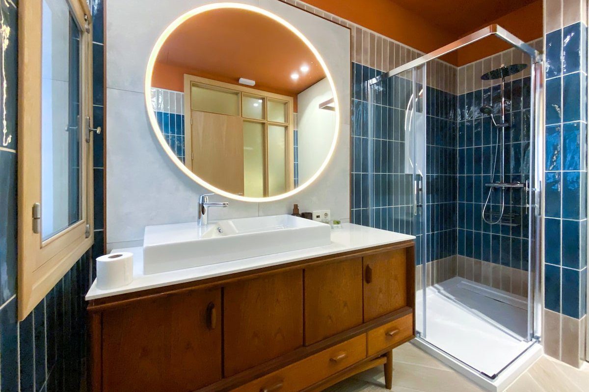 Unique apartment with patio by Justicia gallery image 3