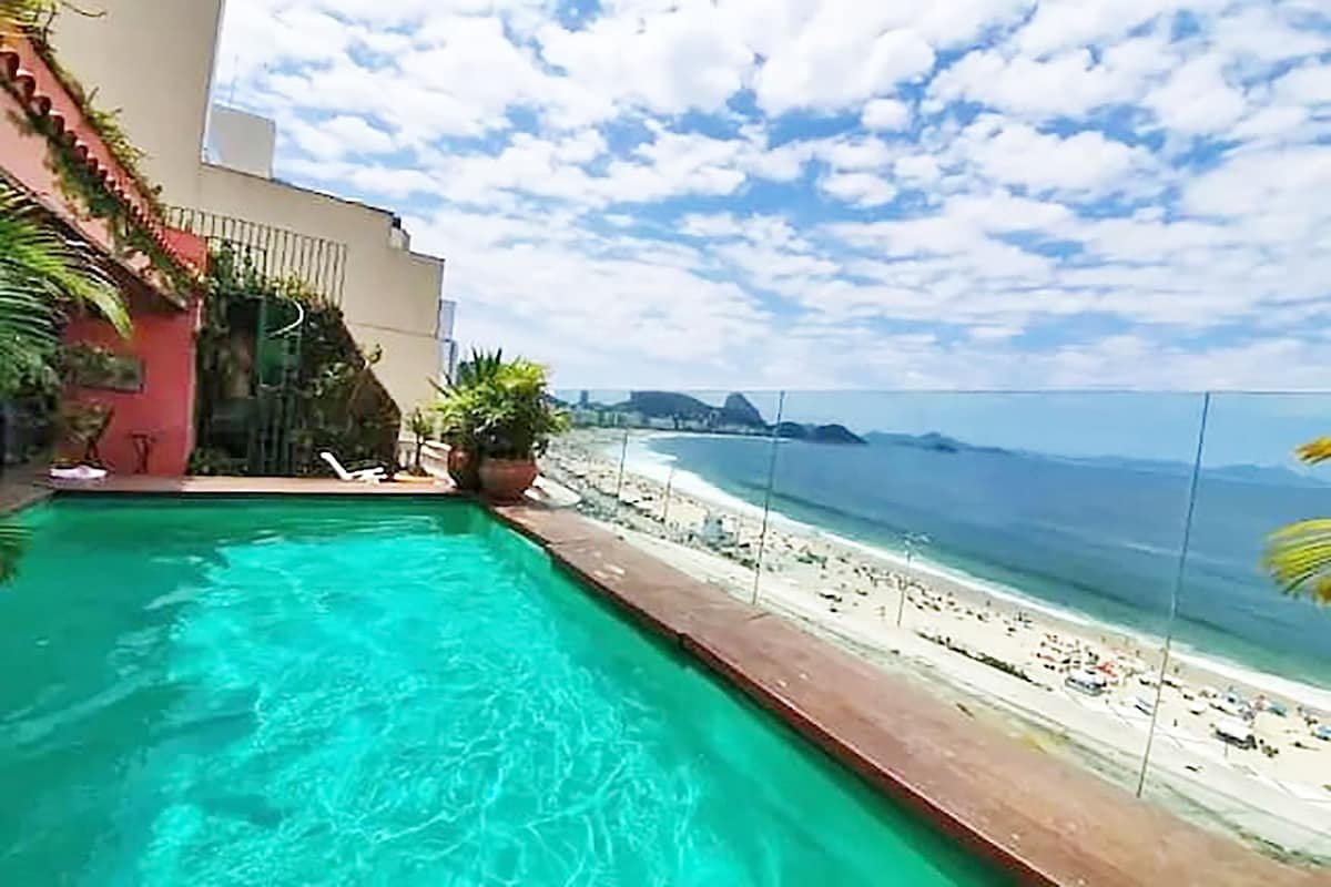 Penthouse with private pool and sea view gallery image 3