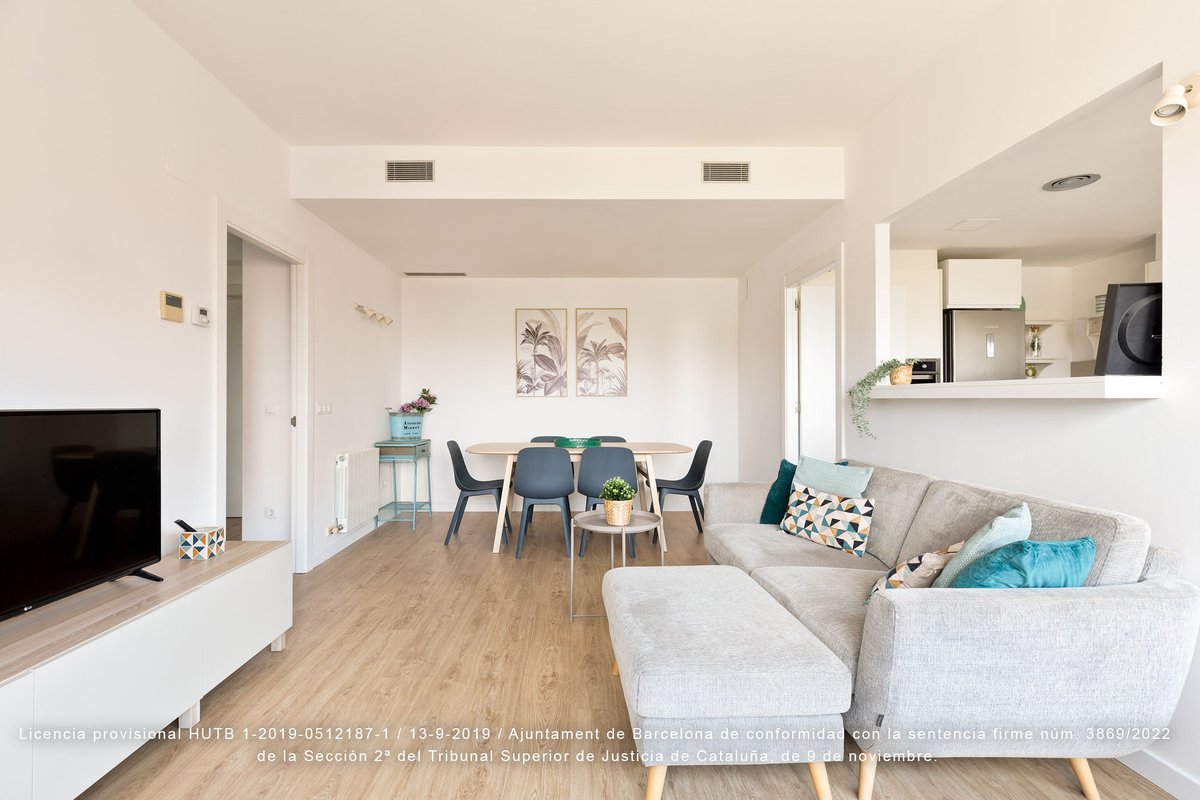 Close beach , Sagrada & city center