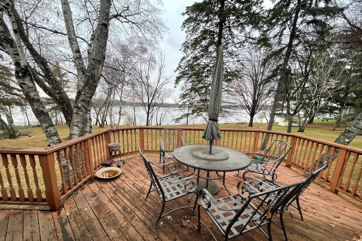 Midcentury Lake Home! gallery image 4