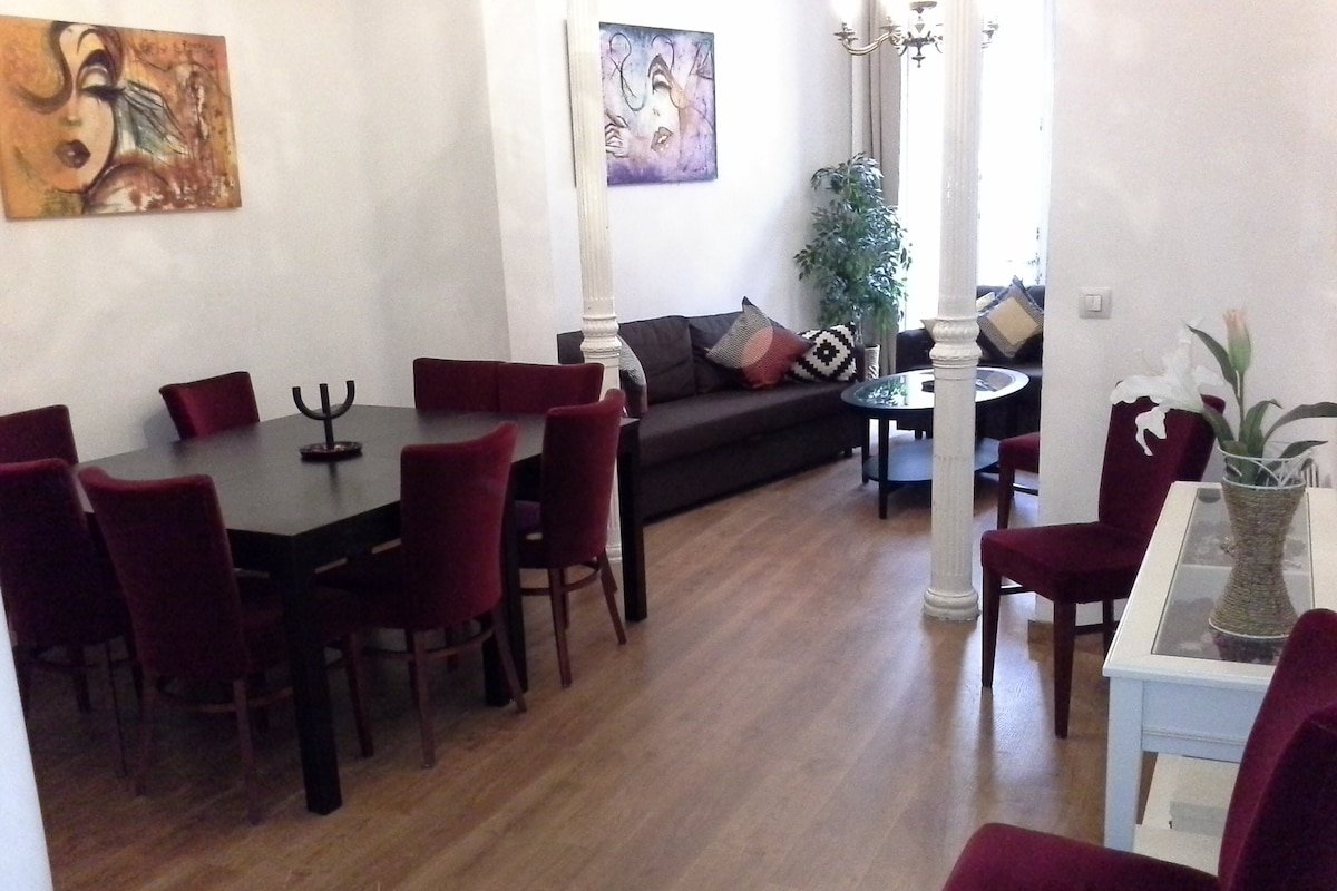 3D Very Central.Safe.5Bedr.5Bath.AA/H gallery image 3