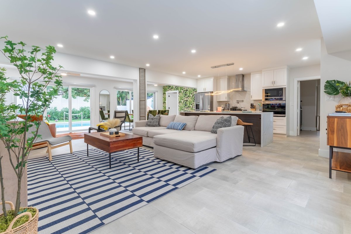 Private Beach Access-Heated Pool-Tiki Hut-Grill gallery image 4