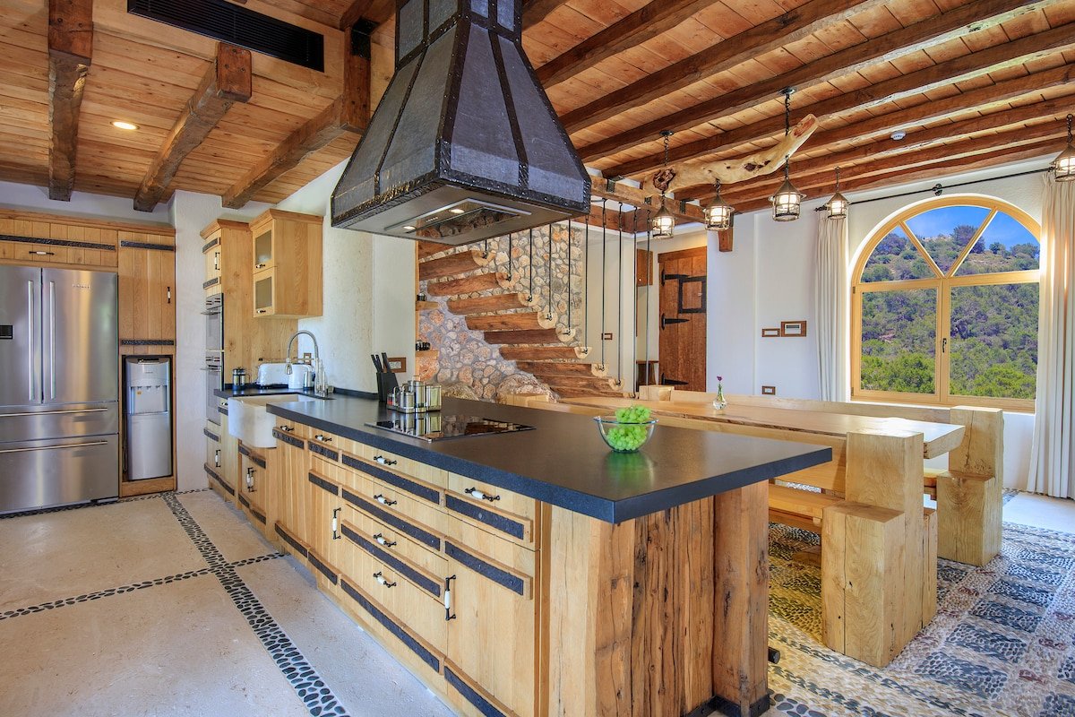 Private Island-Style Luxury Villa | Gemile Bay gallery image 5