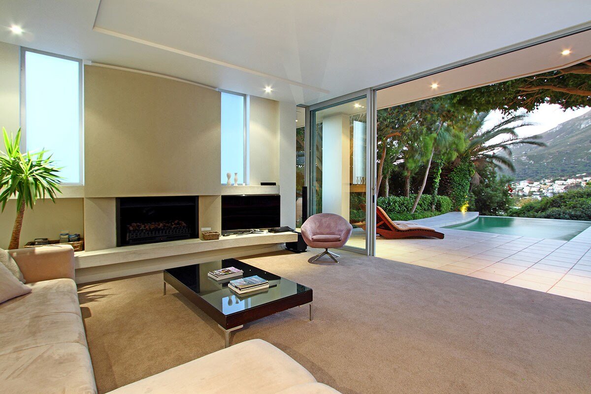 CampsBay Villa, large pool, by beach, view, garden gallery image 5