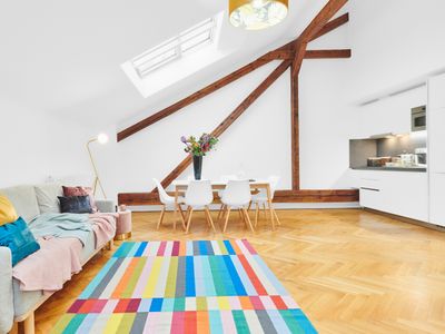 Bright Old Town 3-bedroom Apartment (6A)