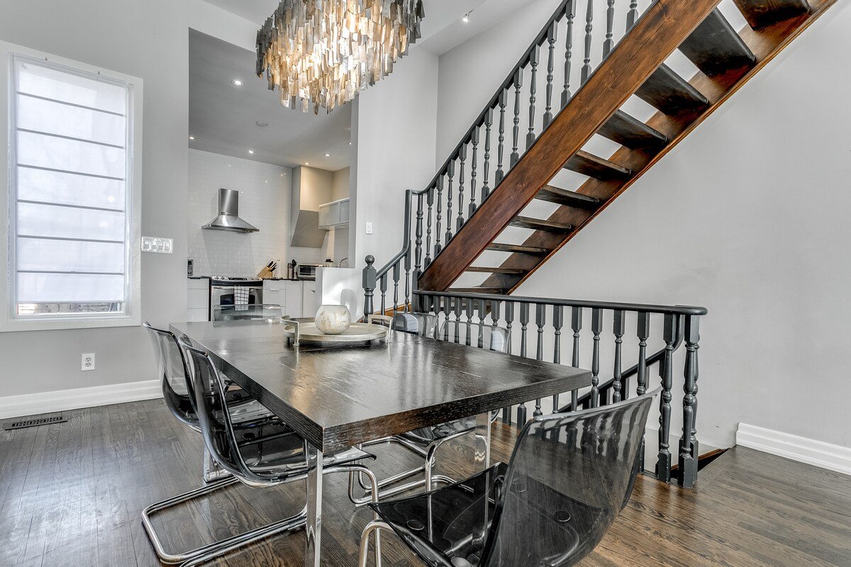Luxe Life in Little Italy Dwtn 3 bed Open Concept gallery image 3
