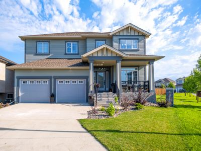 Luxury lifestyle in trendy location, king bed