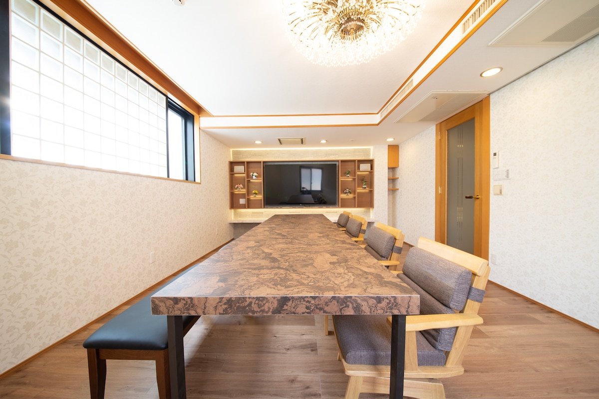 新宿三階建て一軒家（屋内エレベーター付き） gallery image 2