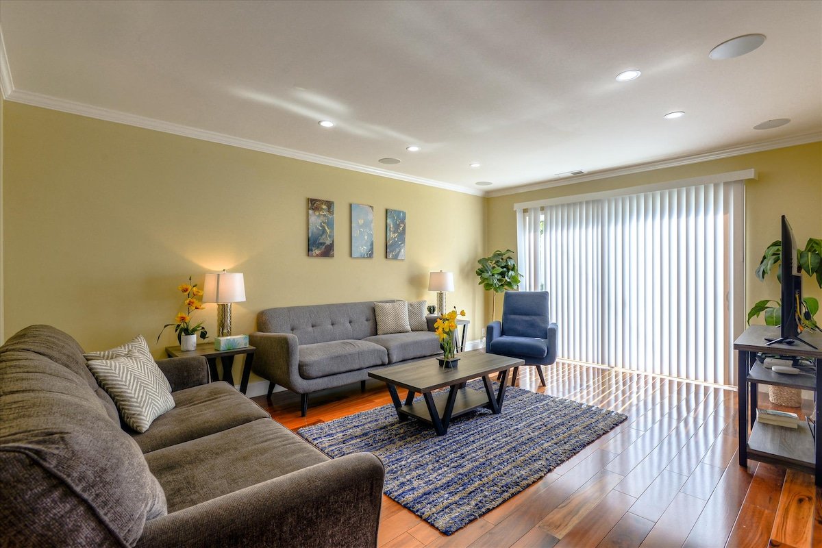 1) Entire House/ADU near Downtown Mountain View gallery image 4