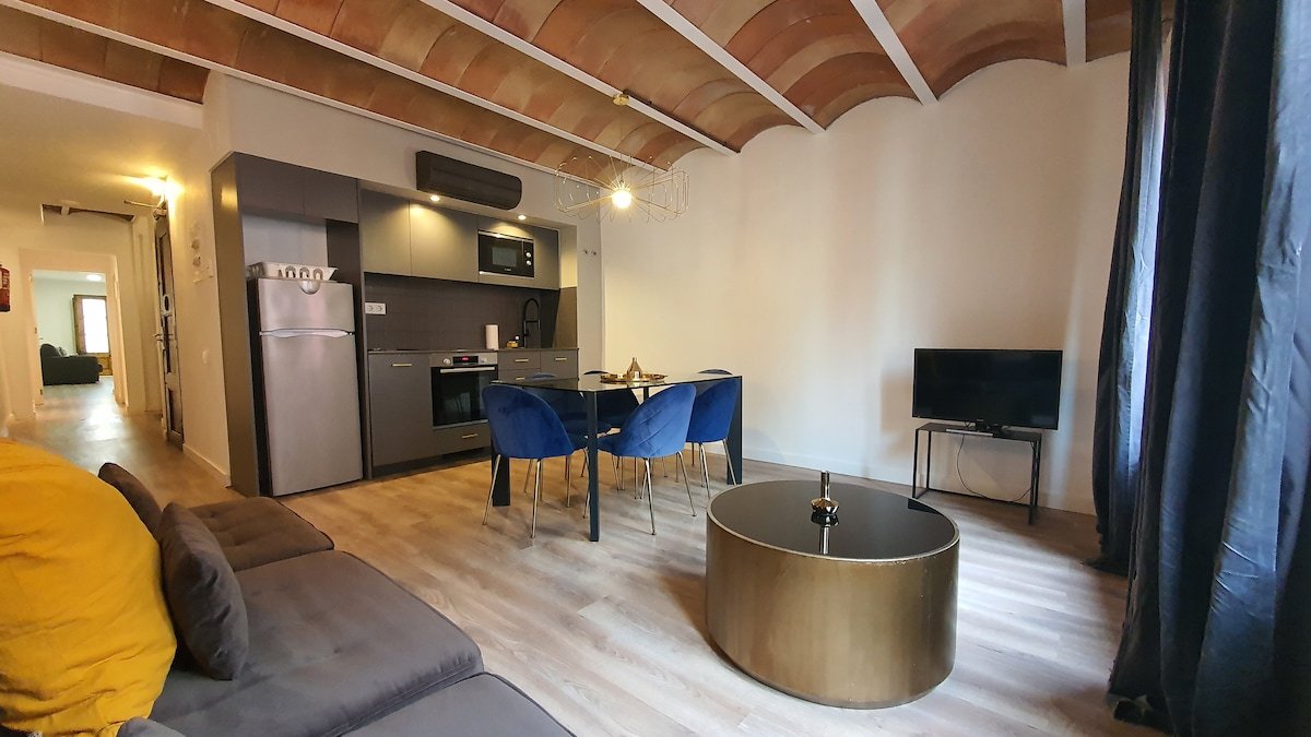 Ideal 2 bedroom apartment in the Gothic quarter gallery image 5
