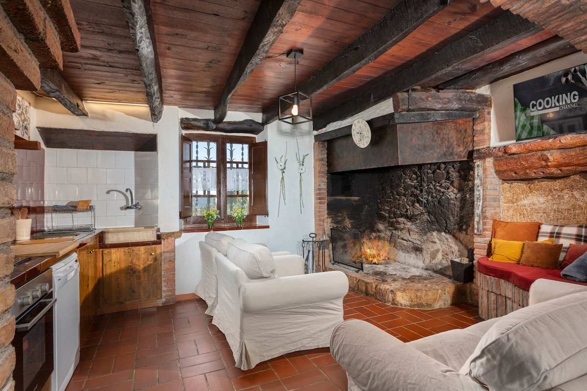 Can Baldiri-Casa Rústica con piscina privada- gallery image 4