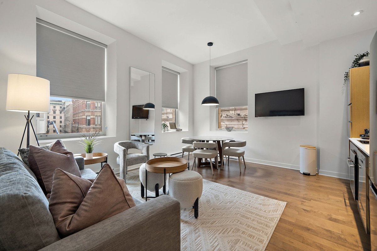 Nomade MTL | Old MTL | Modern 2BR 1BA Apt | gallery image 3