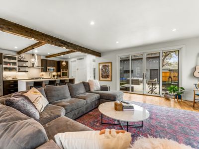 New! Perfect for group/family! Trampoline/FirePit