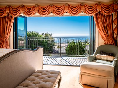 Elegant Villa with Ocean Views