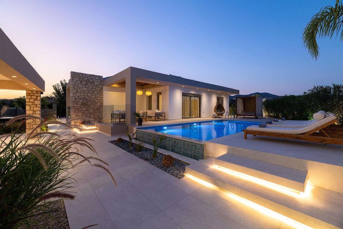 Golf Beach Villa gallery image 2