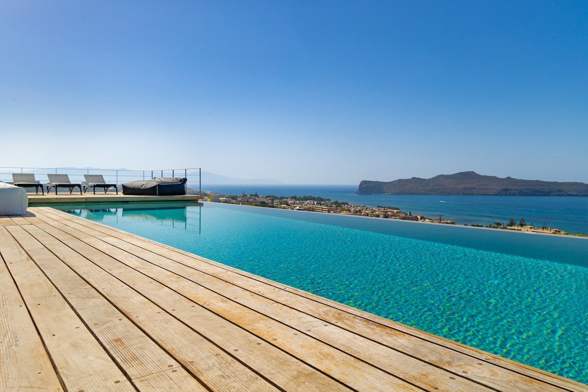 Lux Villa ★Heated pool ★ 500mt to Stalos beach gallery image 4