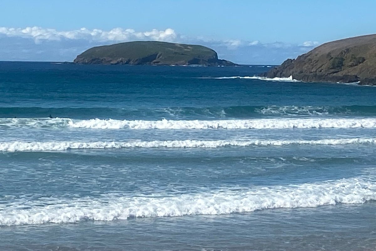 Sandy Beach House gallery image 2