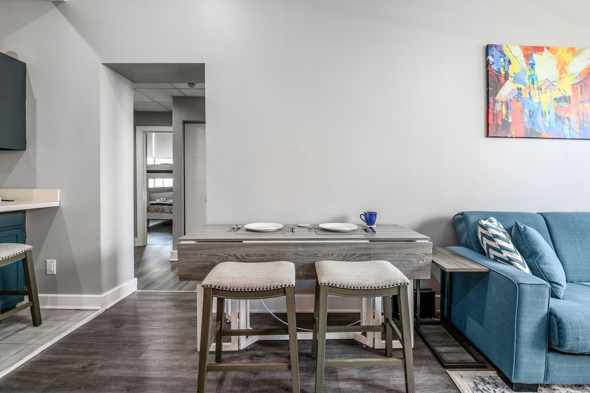 XL Convention Center Condo Downtown FREE Parking gallery image 5