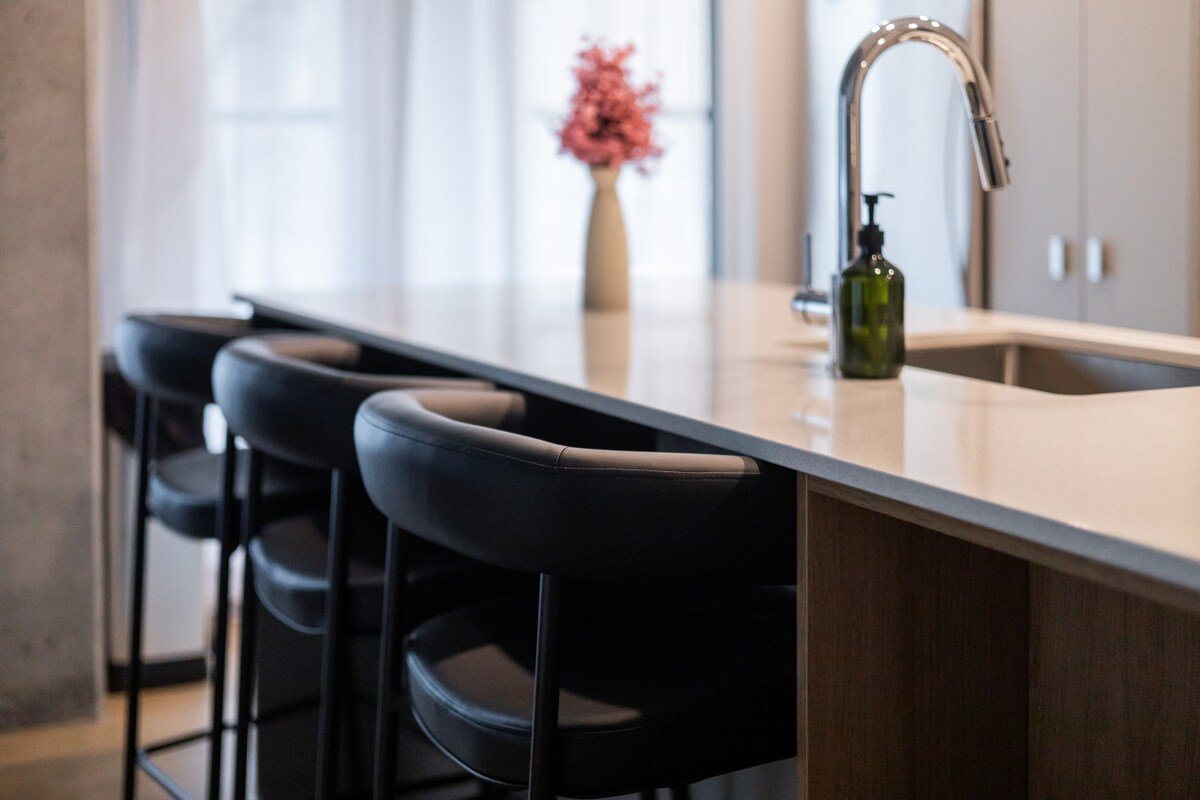 Exclusive Sanctuary: Elegance Meets Comfort gallery image 3