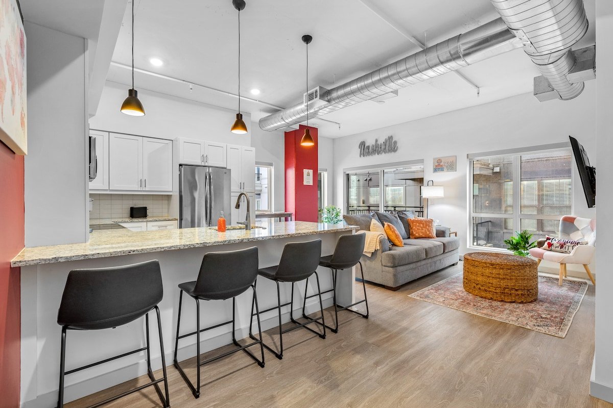 Nashville SoBro Getaway! gallery image 3