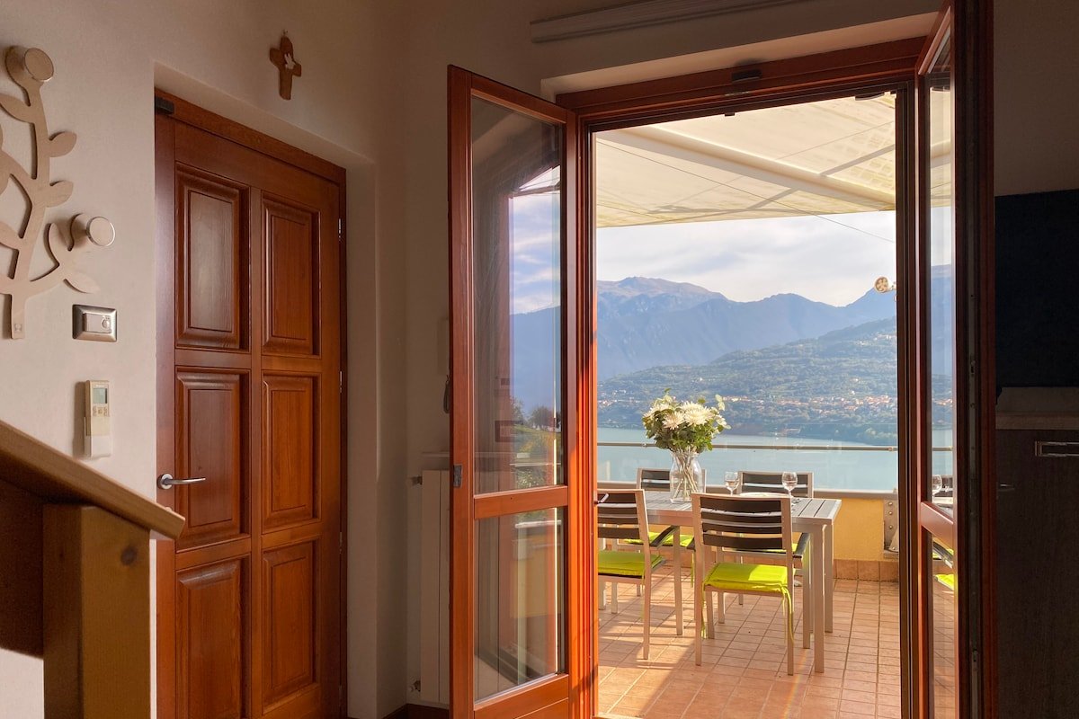Lake Iseo: views, privacy, pool & air conditioning gallery image 4