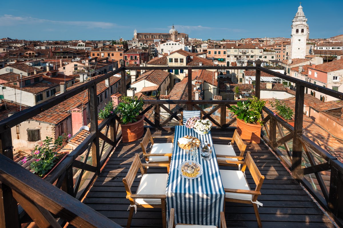 Rooftop Terrace Penthouse & 360° Views | Venice5th