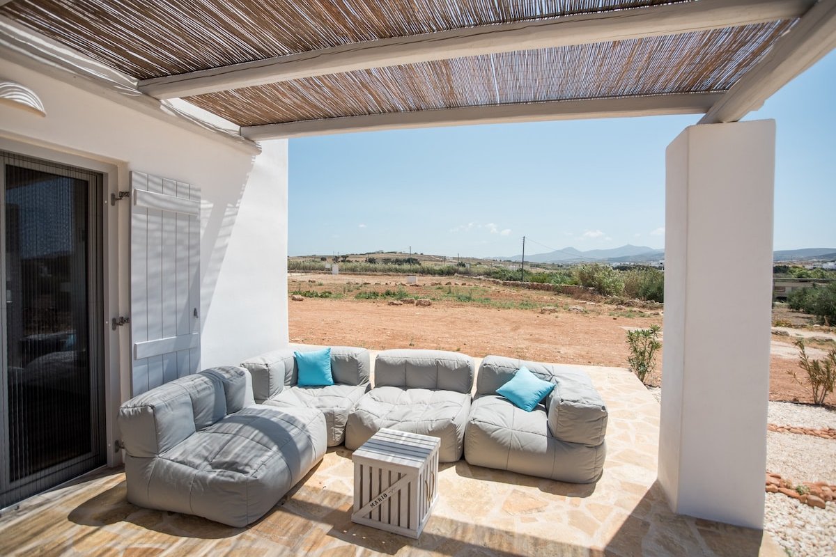 Fabulous pool villa, steps from the beach gallery image 5