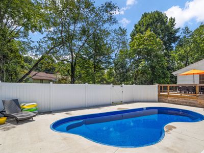 Hot tub, Pool, King bed, Asheville