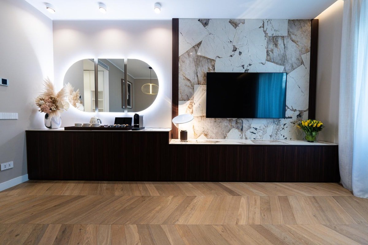 Piazza Fontana Duomo View gallery image 4