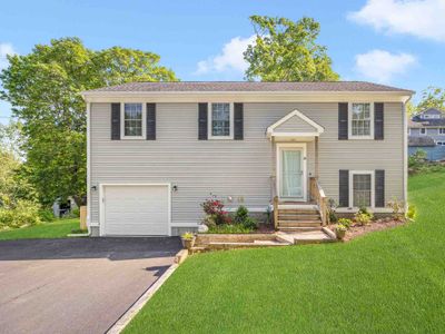 5 Minutes to Narragansett Beach, 5 Beach passes