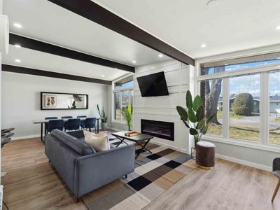 Regal 5BD Retreat W/ POOL | 15 MINS 2DT