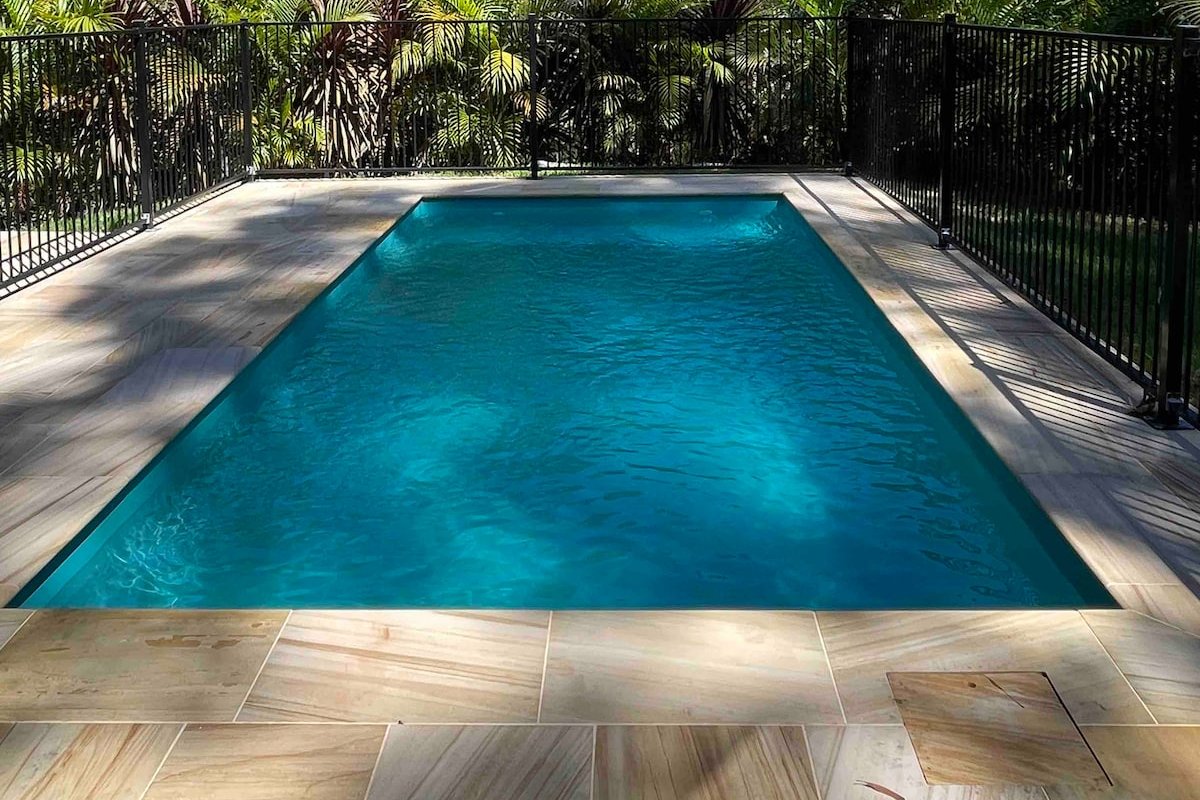 HIDE AWAY | Relax poolside & walk to Lizzie Beach gallery image 2