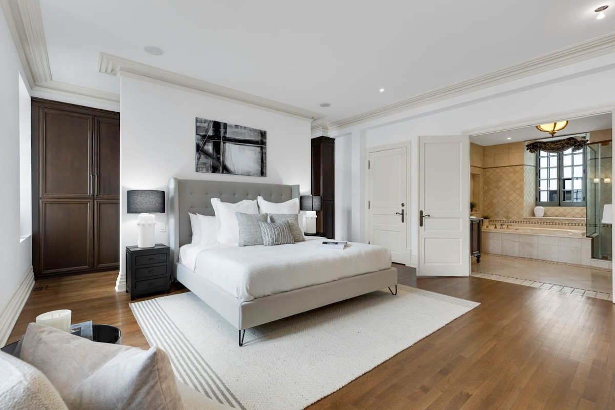 TownHouse 4BDR-5BA Old Mtl Terrasse/ Parking gallery image 4