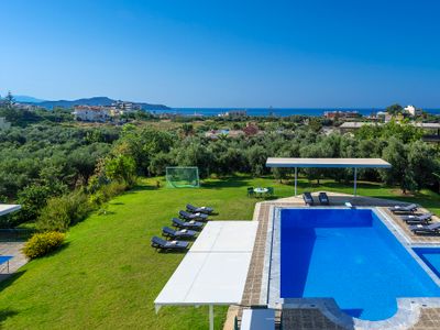 Deep Dive Pool Villa