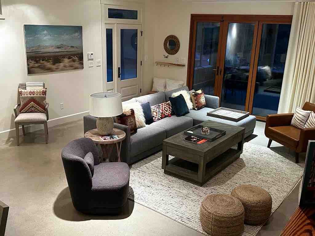 Clarksville Modern Luxury Vacation Home gallery image 5