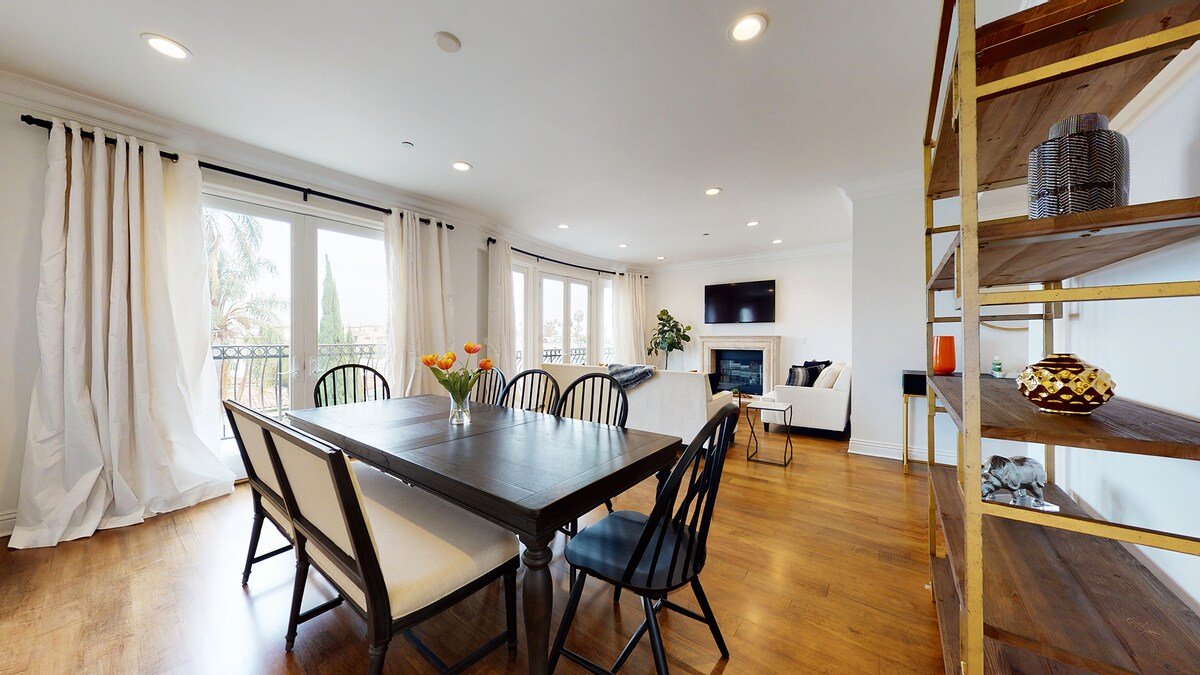 Luxurious & Private Beverly Hills Condo with Views gallery image 5