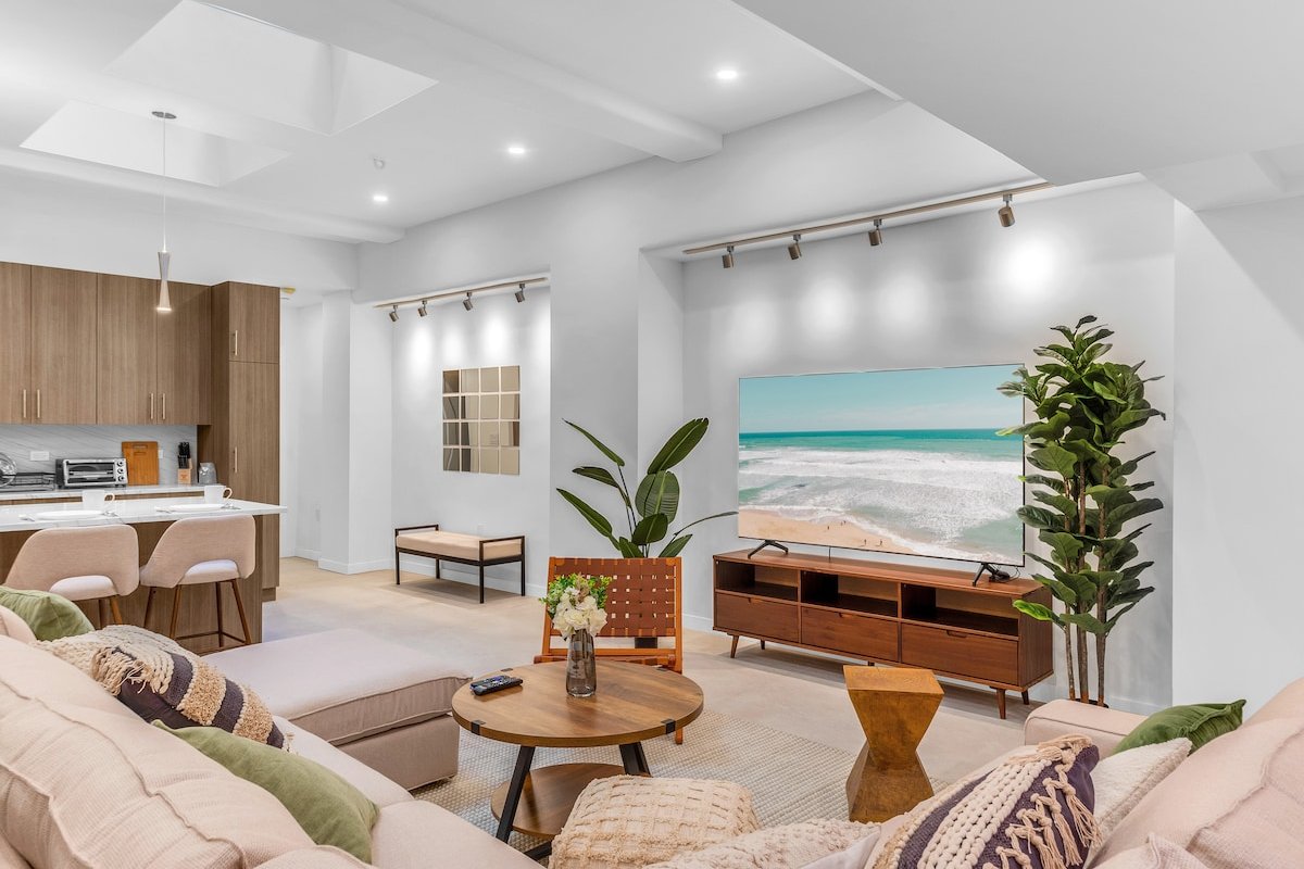 Huge 3 bedroom 2 bathroom Apartment in Chelsea gallery image 2