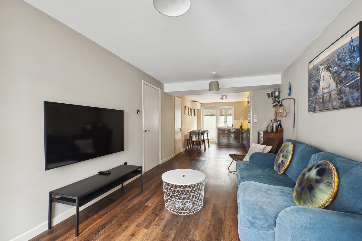 Central London Family Home gallery image 3