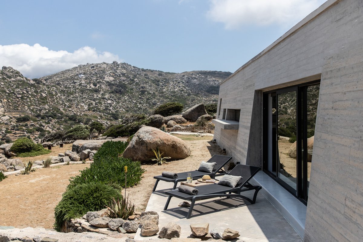 Architectural Country Retreat 15mins from Sea