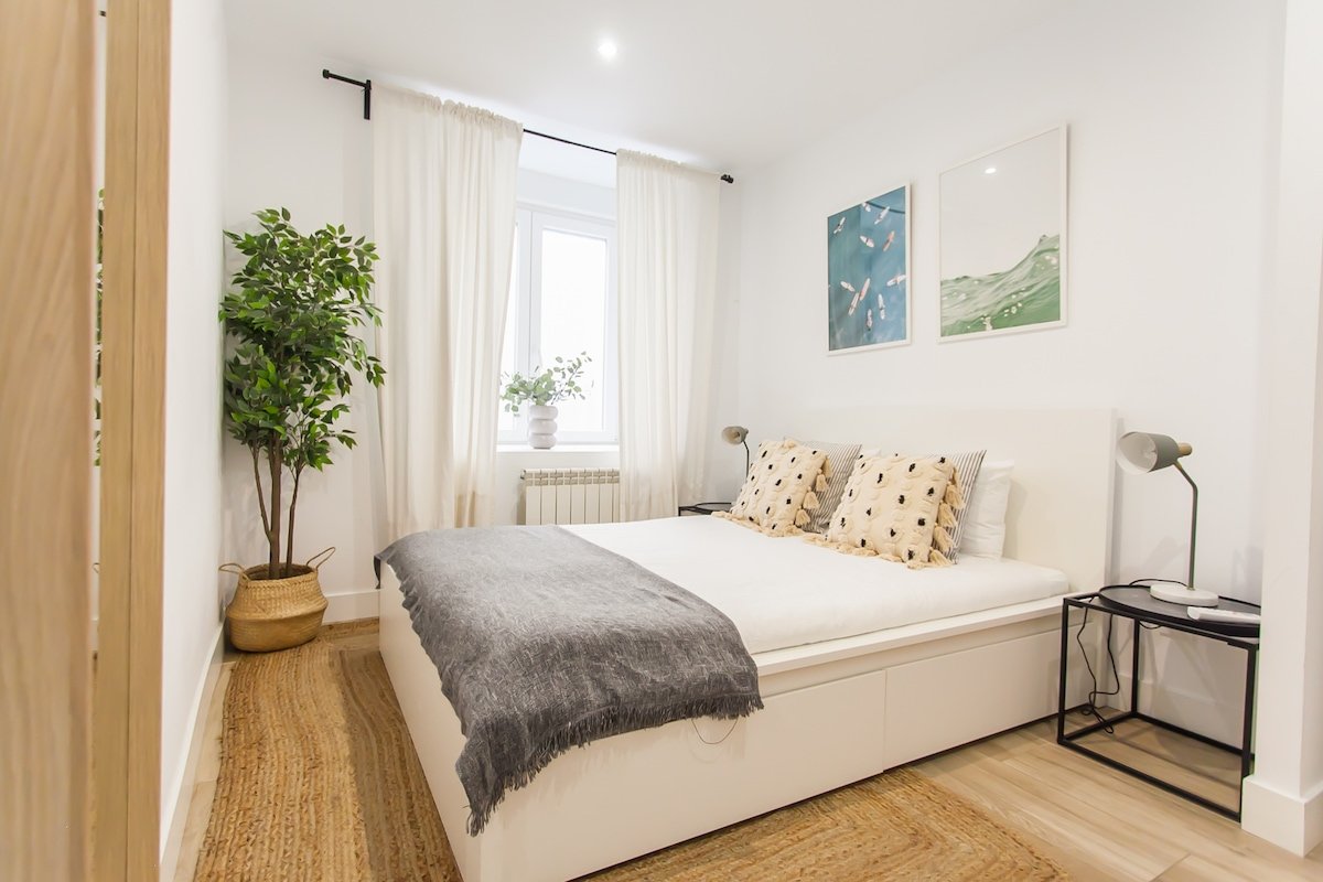 Museos & Las Cortes – Familias 6 hab-6 baños gallery image 2