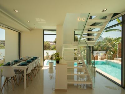 Luxury Villa Mirror – 200meters from the beach!