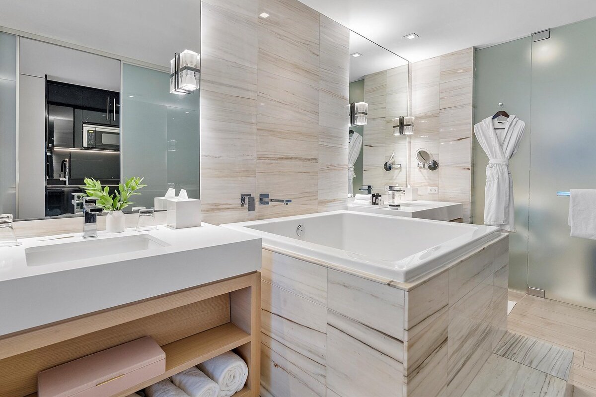 Luxe Studio at The W Hotel gallery image 3