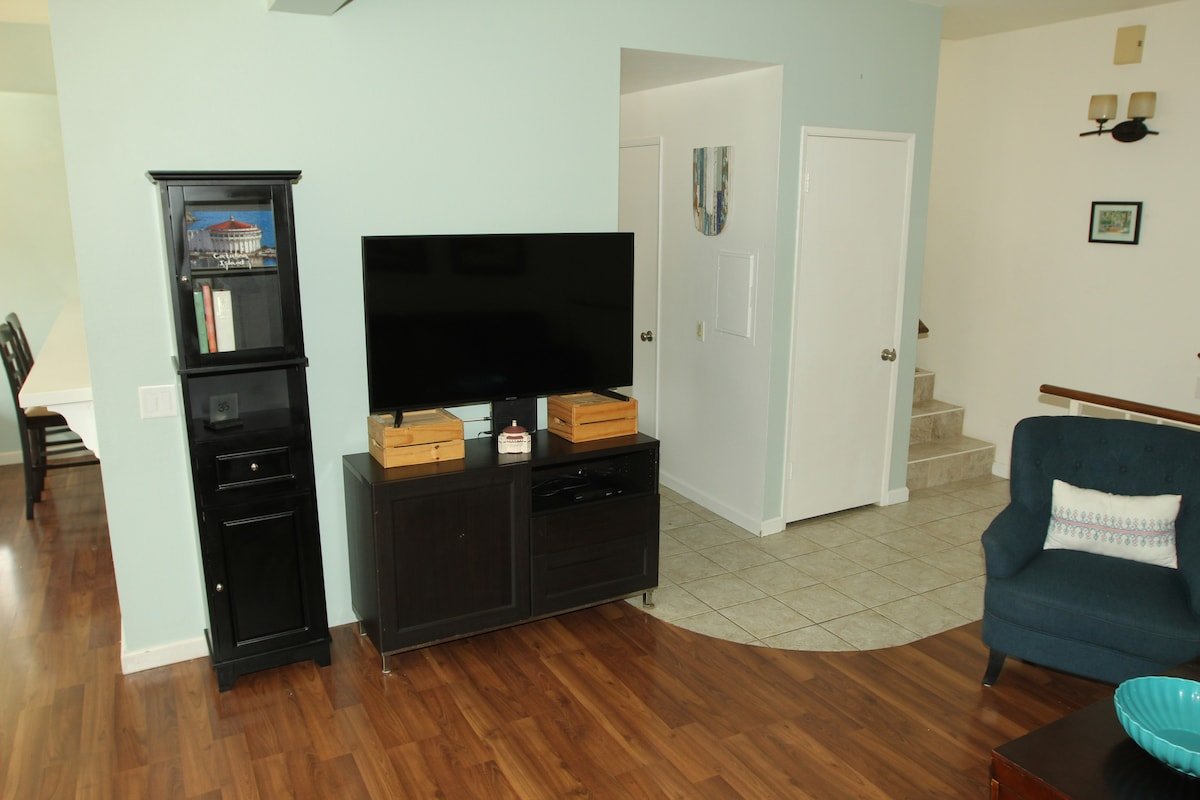 Spacious, View, BBQ, Walk to Beach, Restaurants gallery image 5