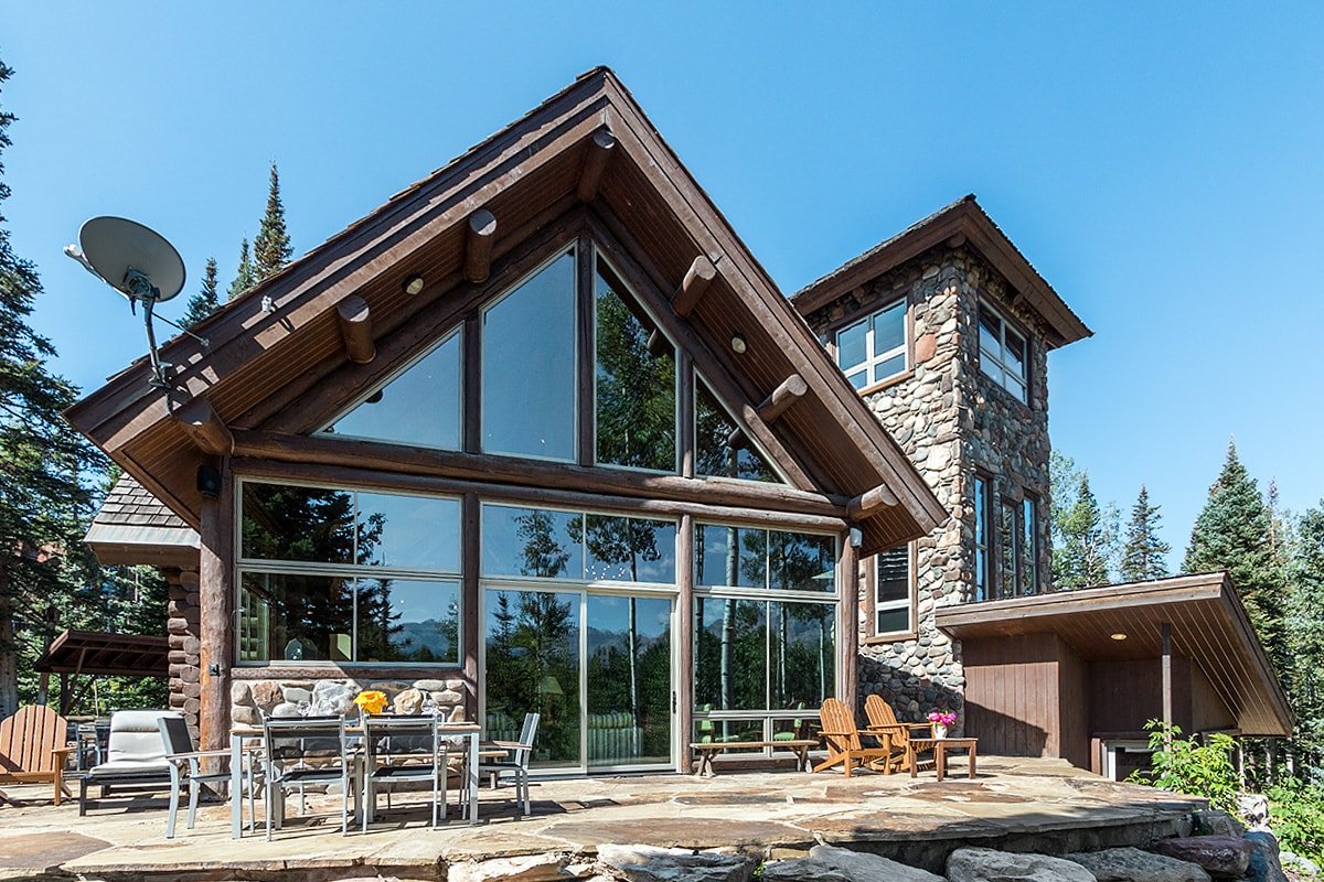 ALPEN RIDGE – Elevated Luxury Estate with gallery image 4