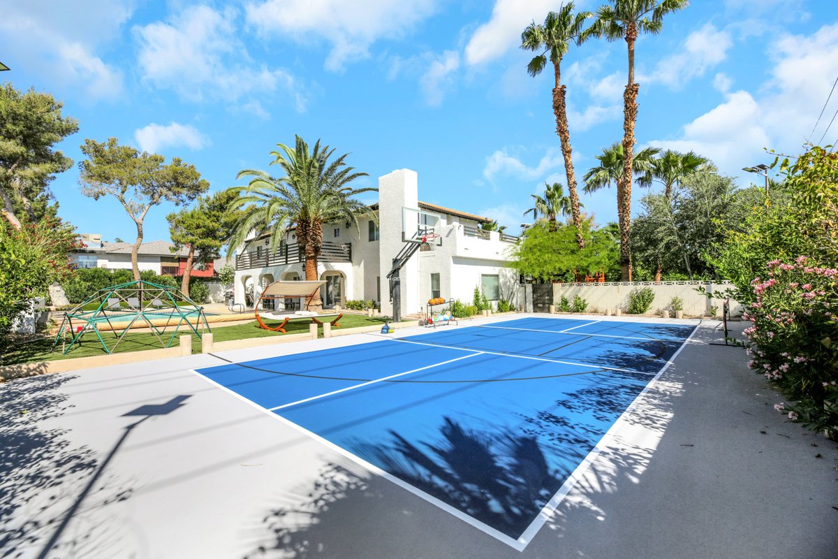 Ultimate Family Getaway Pickleball Heated Pool
