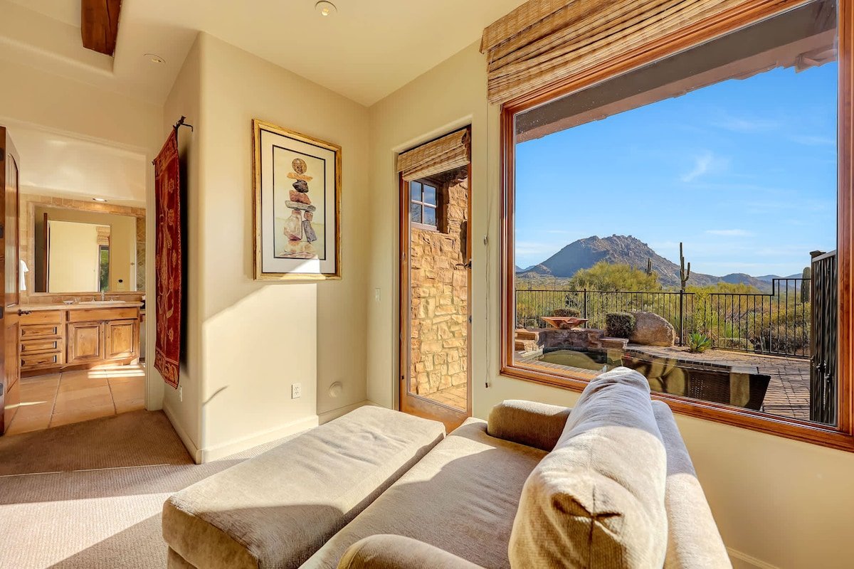 Desert Luxury @ The Rocks | Pool, Spa, Troon Golf gallery image 4