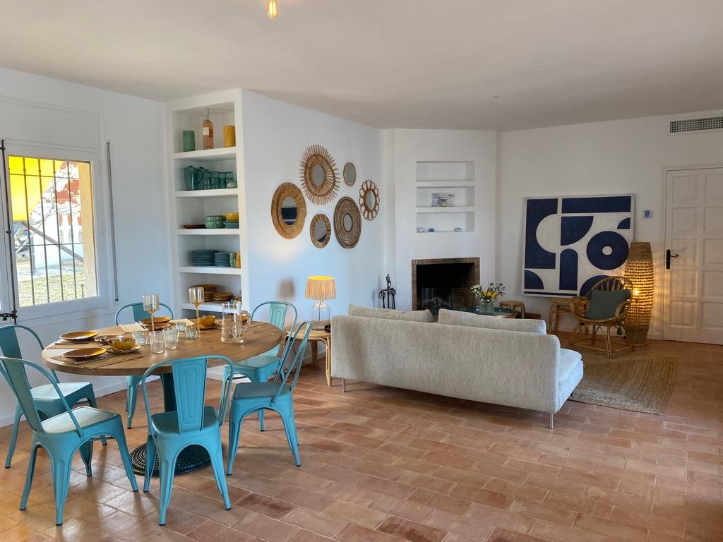 Charming villa Begur 10 people. Pool parking gallery image 5