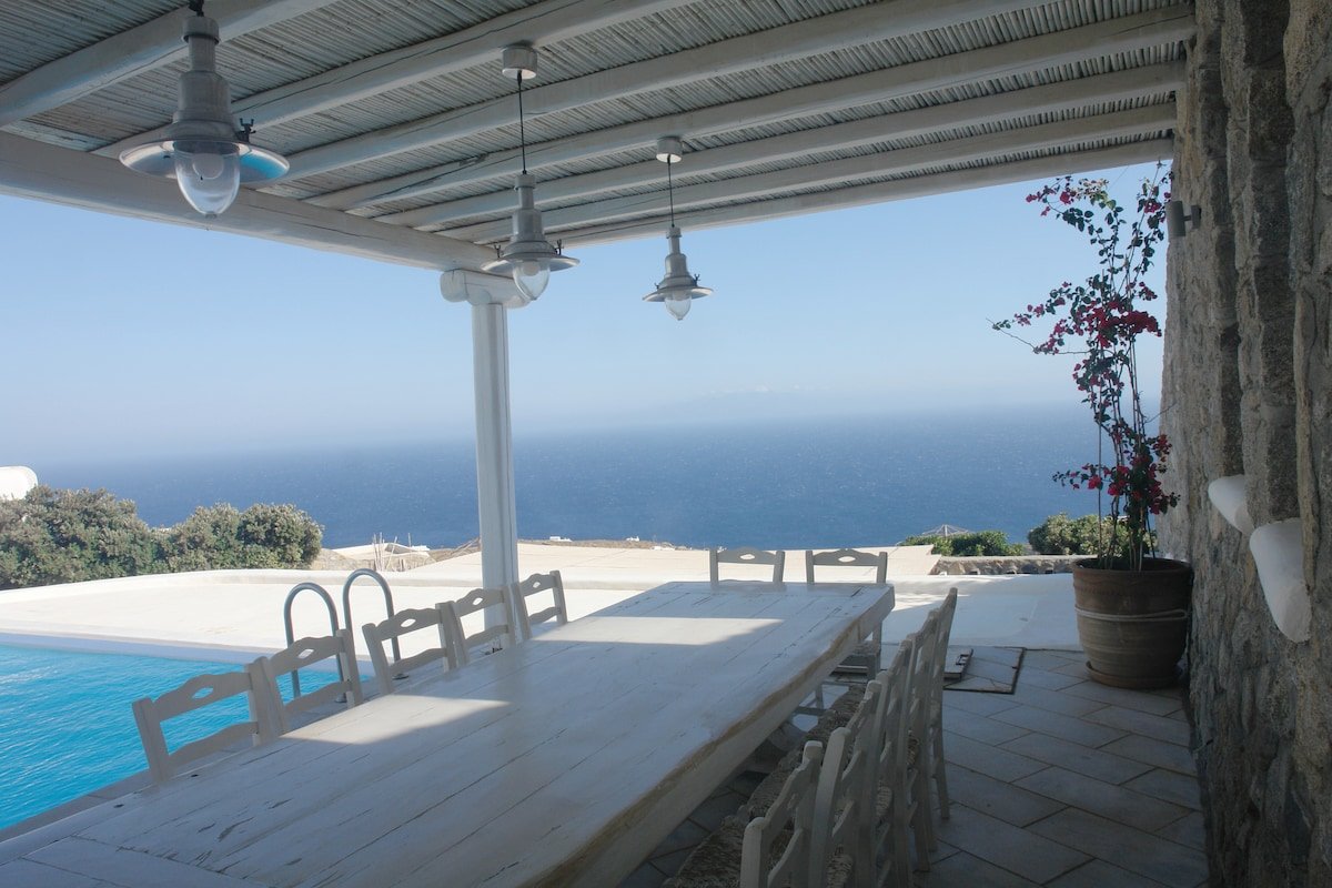 Overlooking the Greek archipelago gallery image 5