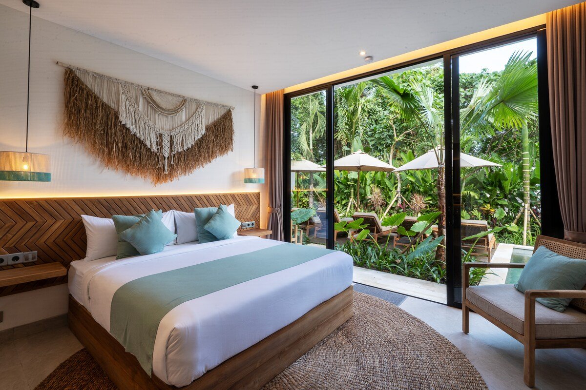 Nelly Ubud Villa: Stylish 3BR + Infinity Pool gallery image 5