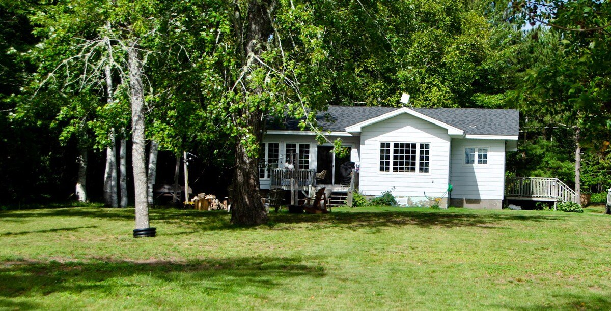 Waterfront cottage on beautiful Grand Lake,NB gallery image 3